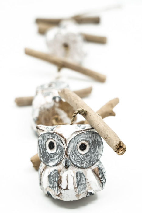 Hanging decorative owls, white wash, 50cm