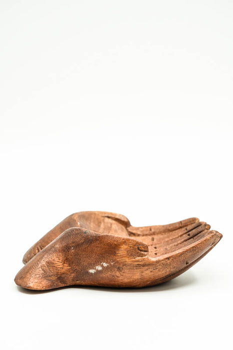 Decorative Hands Suar Wood 15cm