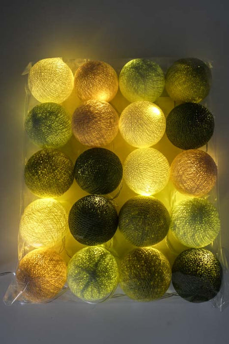 Lichterkette Cotton Balls USB grün/olive/weiss