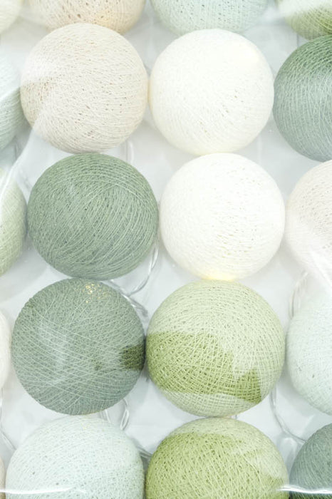 Lichterkette Cotton Balls USB grün/olive/weiss