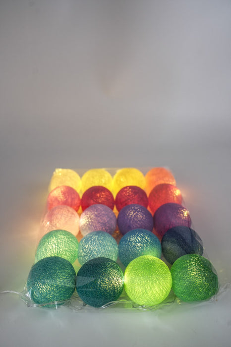 Lichterkette Cotton Balls USB gelb/rot/lila/grün/blau