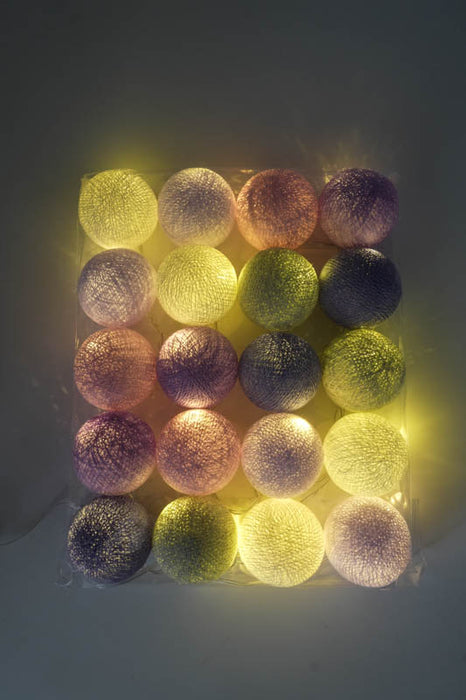 Lichterkette Cotton Balls USB lila/rosa/hellgrau/weiss