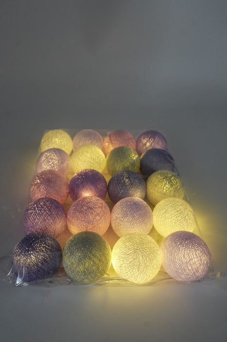 Lichterkette Cotton Balls USB lila/rosa/hellgrau/weiss