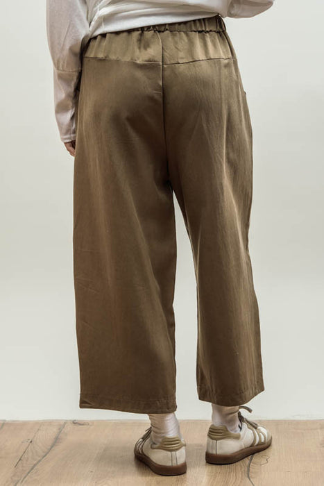 Lincoln wide-leg trousers with elastic waistband, caramel - One Size