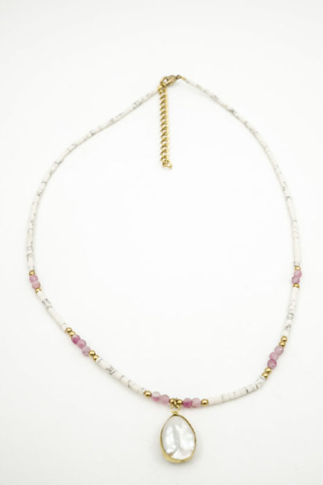 Kette Afghanstein weiss und 3mm pink Turmalin mit Anhänger Perlmutt