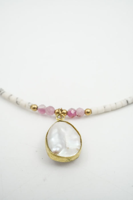 Kette Afghanstein weiss und 3mm pink Turmalin mit Anhänger Perlmutt