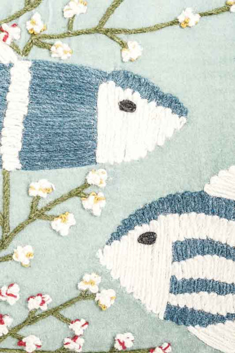 Coussin décoratif en velours de coton bleu-vert brodé de 2 poissons bleus/blanc cassé/verts 40x60cm