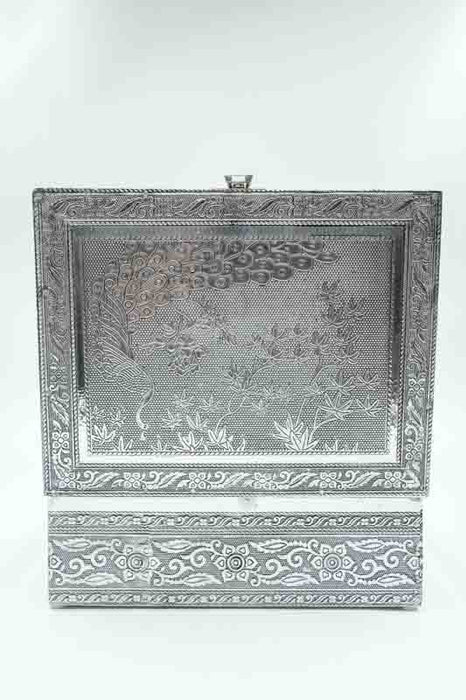 Schmuckschatulle für Ringe im "Pfauen Design" silberfarben - ausgekleidet mit dunkelgrünem Samt 23x17.5x7.5cm