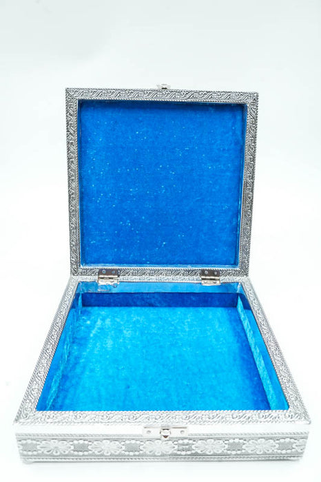 Dekoschatulle im "Pfauen Design" silberfarben - ausgekleidet mit türkis Samt 20x20x5cm