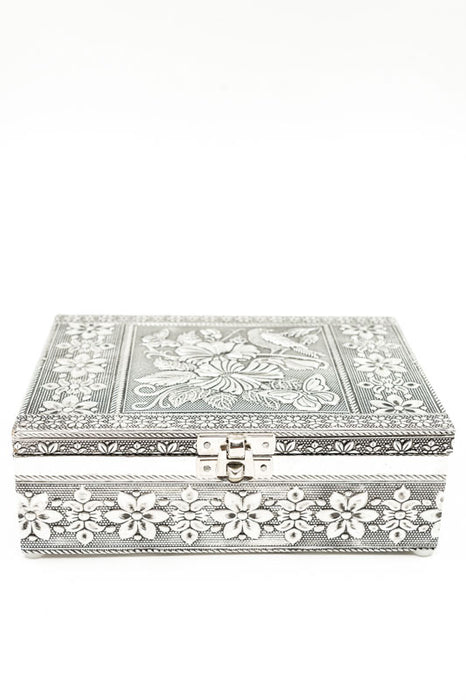 Decorative Box Floral Design 3D Silver - Lined with Black Velvet 17.5x12.5x6cm