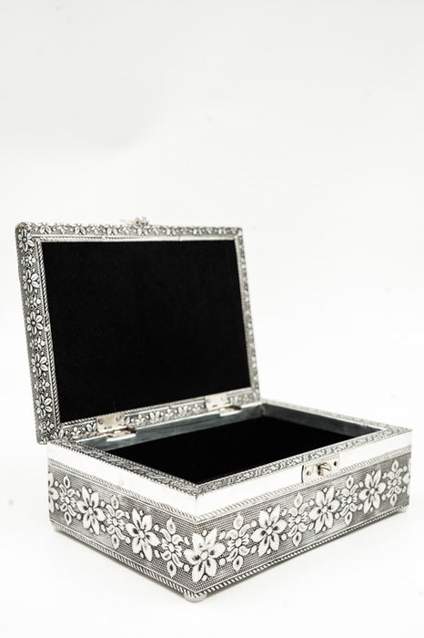Decorative Box Floral Design 3D Silver - Lined with Black Velvet 17.5x12.5x6cm