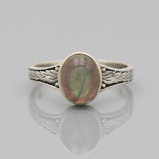 Ring Messing versilbert Fassung mit Blattmuster mit Labradorit