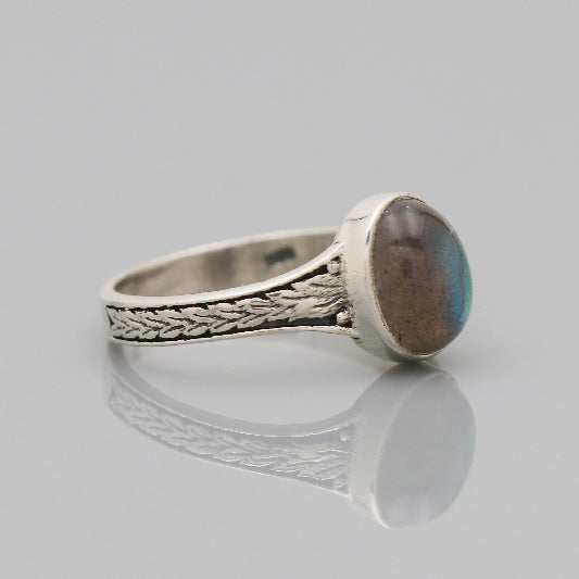 Ring Messing versilbert Fassung mit Blattmuster mit Labradorit