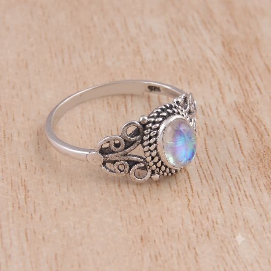 Ring Messing versilbert verzierte Fassung mit Mondstein