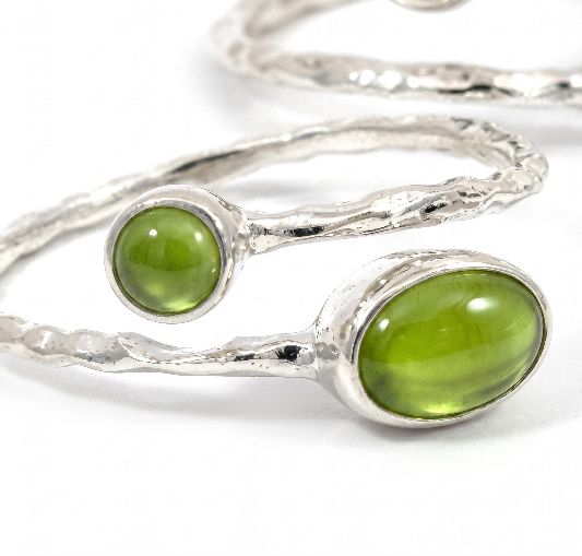 Ring Messing versilbert 2 Steine Peridot