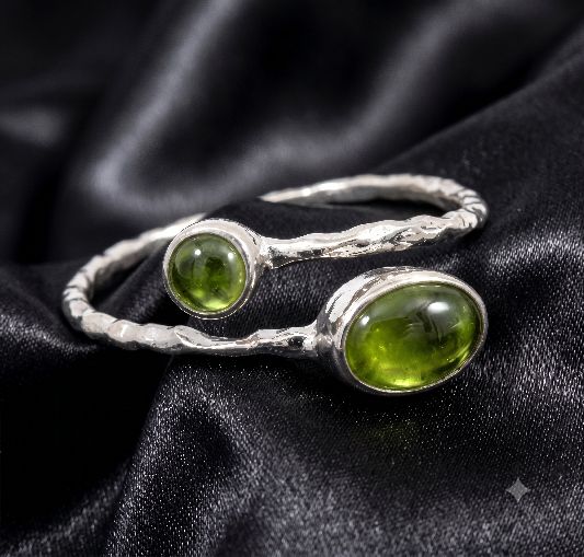 Ring Messing versilbert 2 Steine Peridot