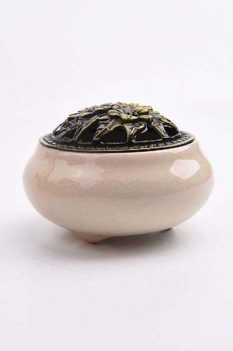 Räuchergefäss rund Keramik/Messingblume weiss/goldfarben 7x10cm