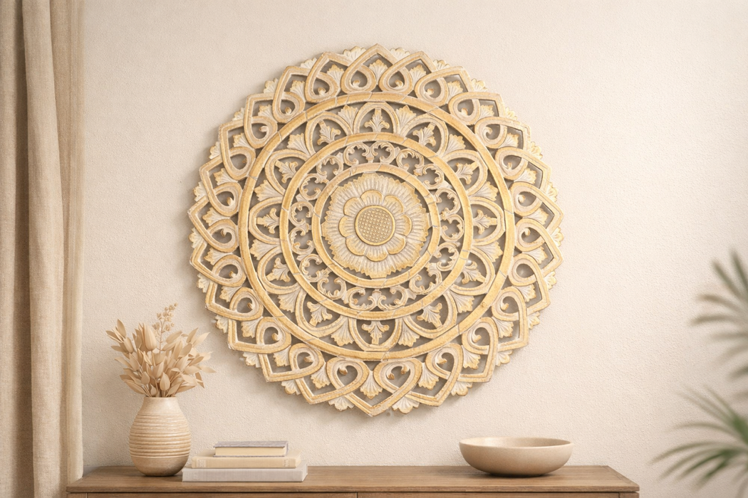 Round gold-colored wall decoration, 60 cm